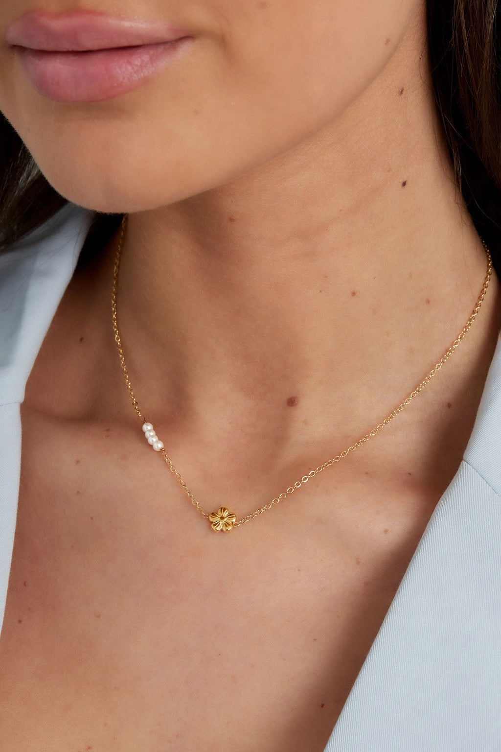 collana di perle floreali