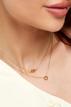 collana semplice con ciondolo annodato