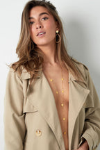 collana lunga con cerchi dappertutto: colore oro