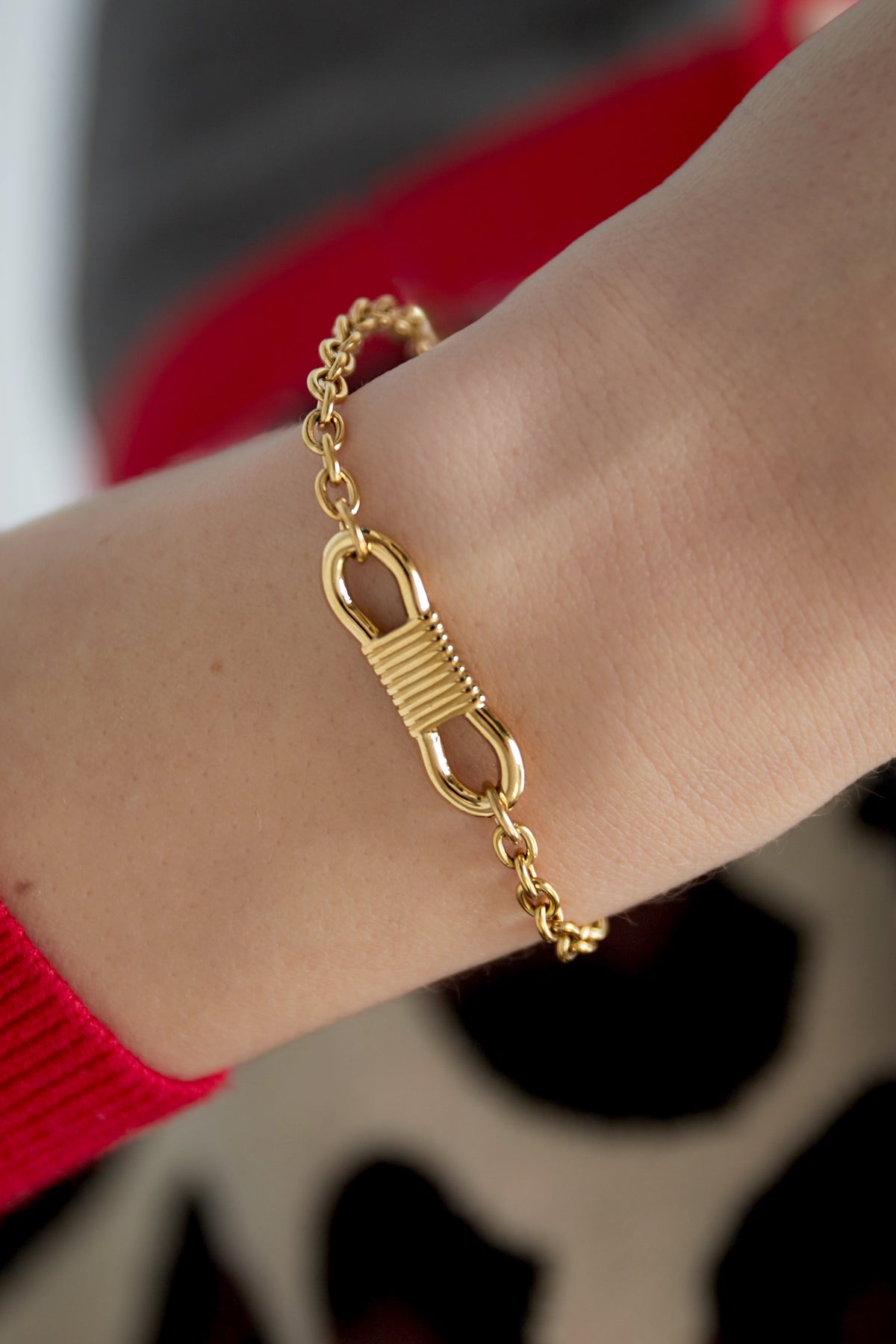 bracciale legato insieme