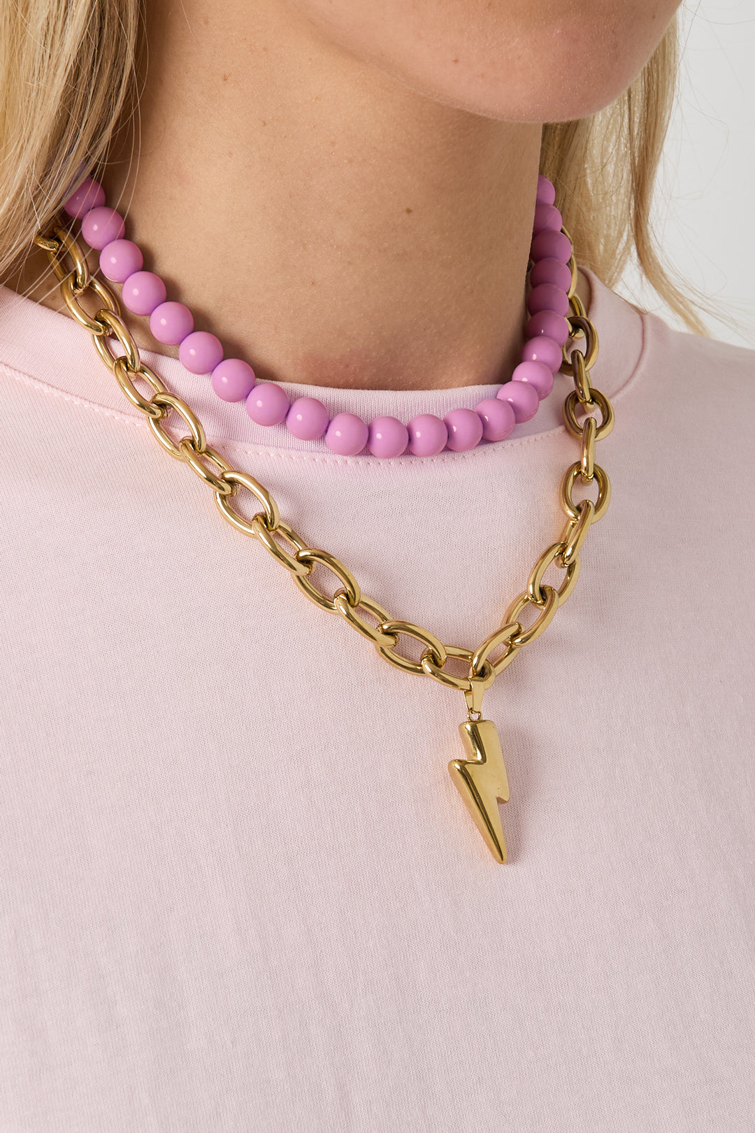 Collana con ciondolo a forma di fulmine