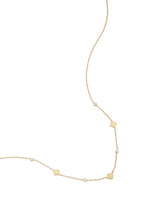 Collana con trifogli e pietre rotonde di zirconi cubici