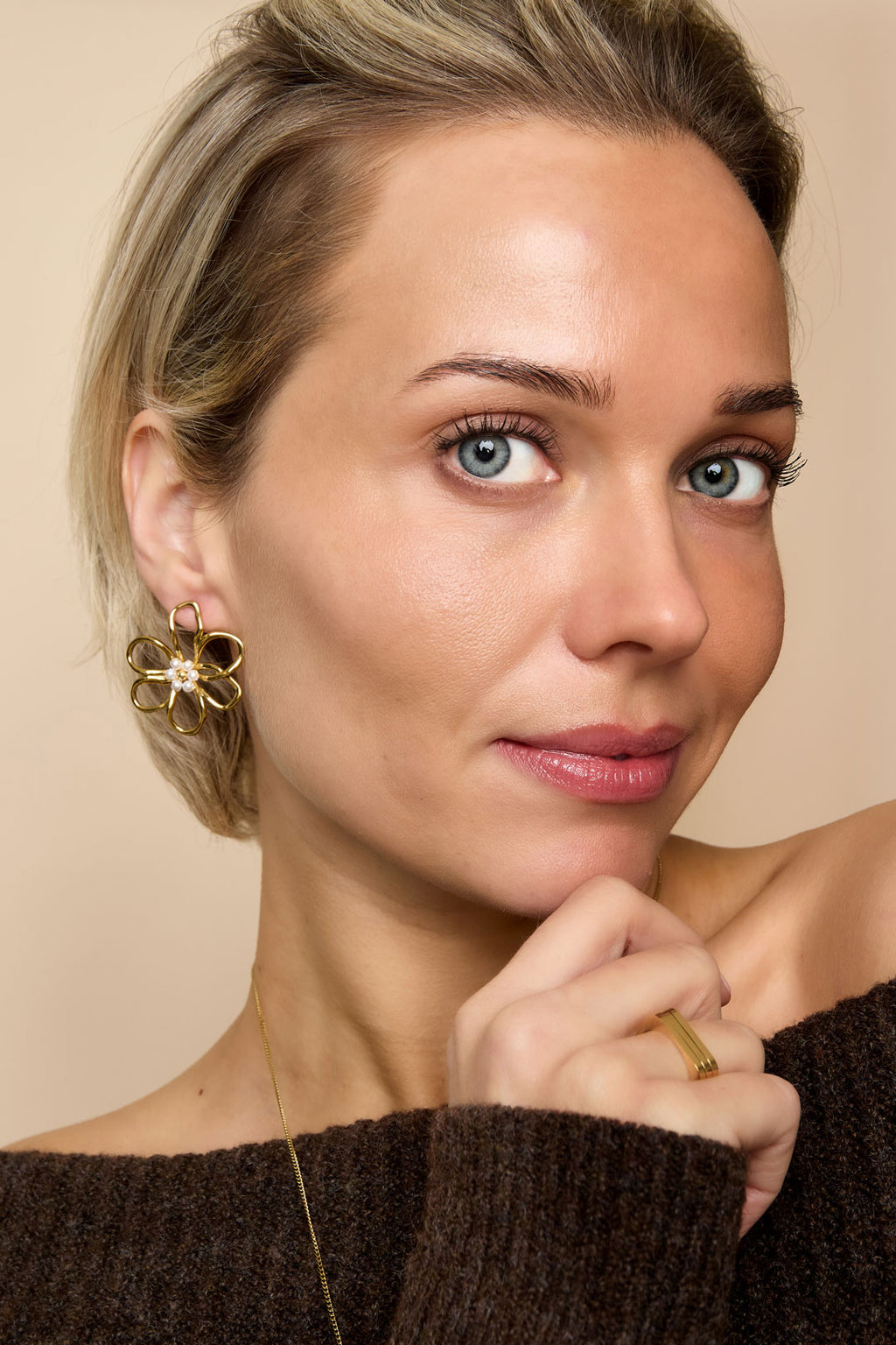 Orecchini a bottone in acciaio inossidabile con fiore, casual, semplici, da donna
