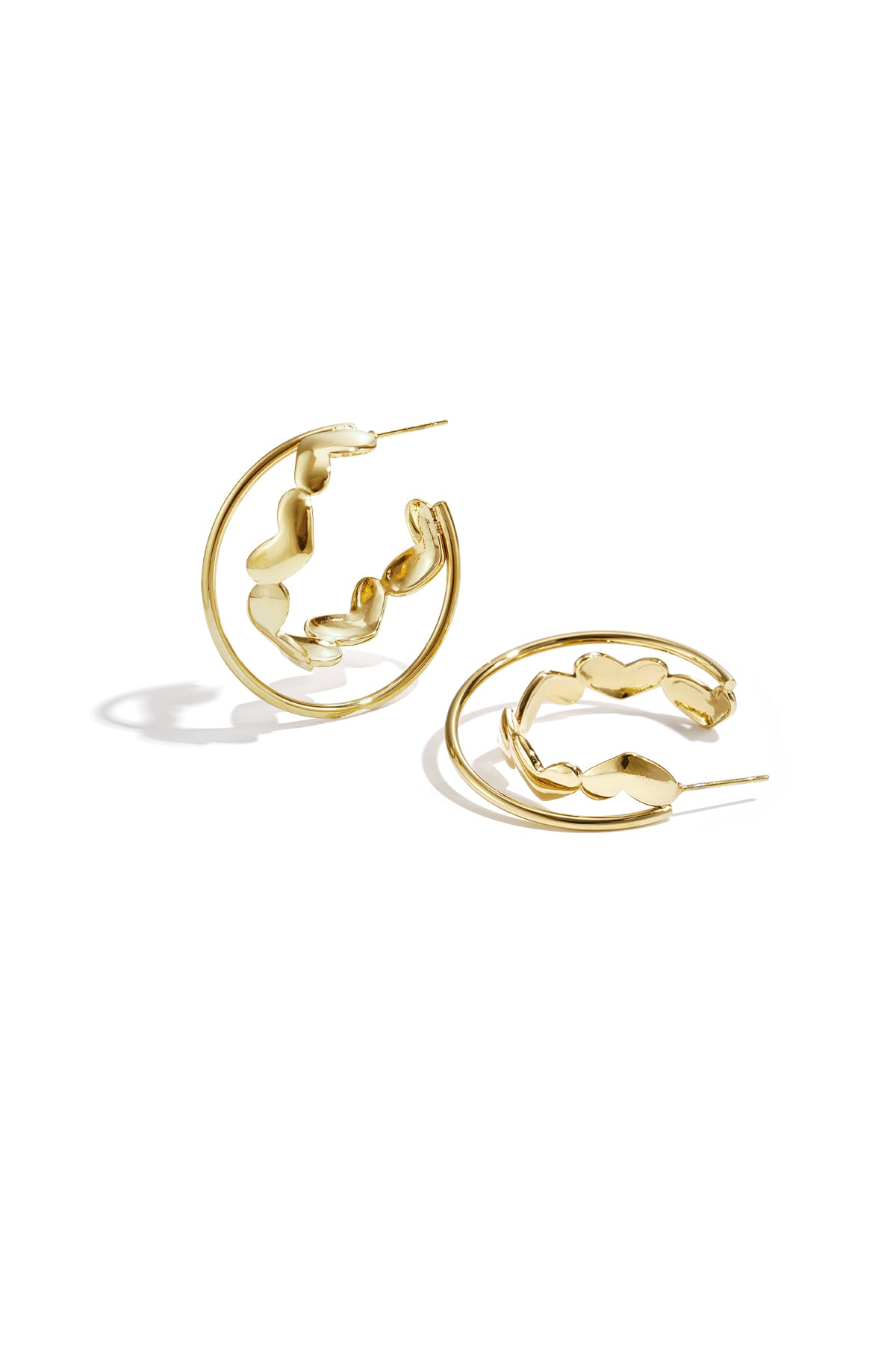 Orecchini a doppio cerchio con twist