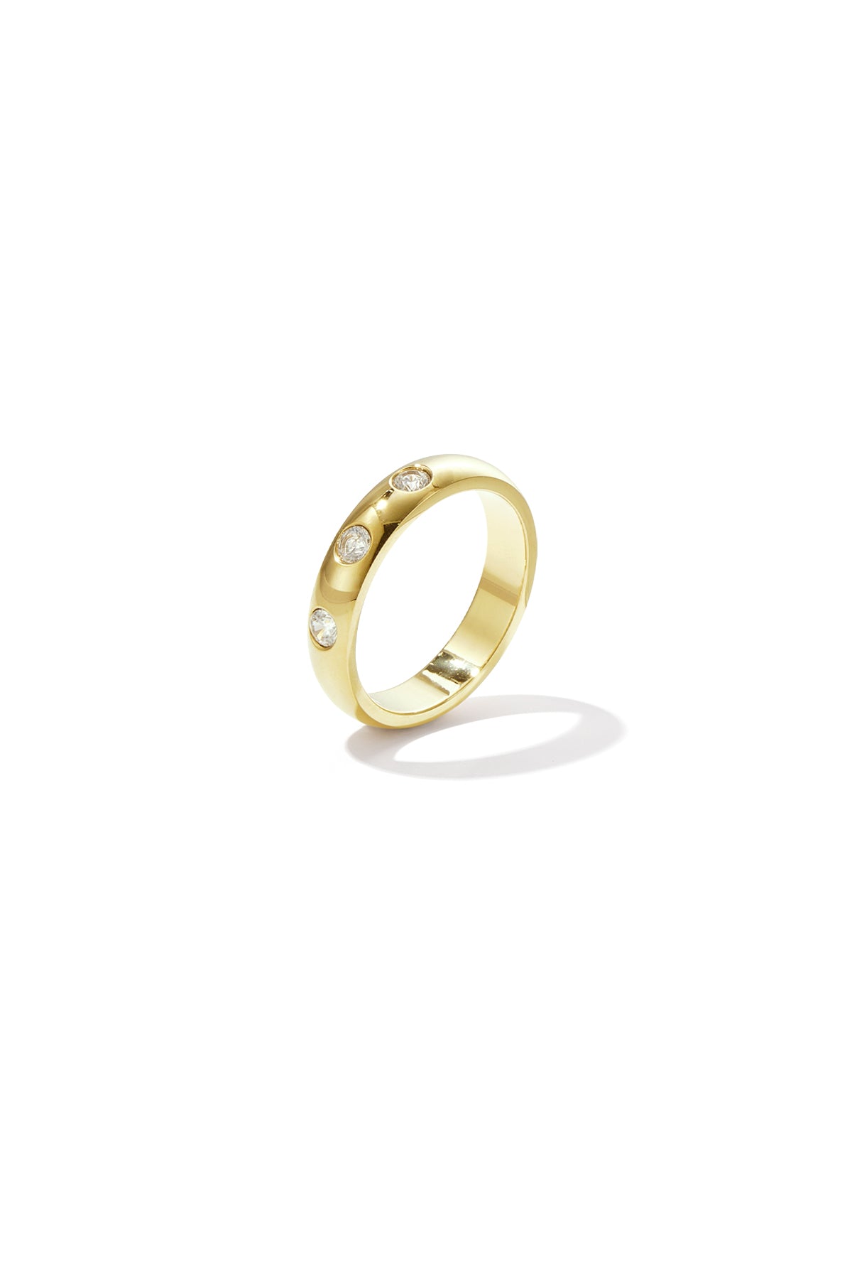 Anello importante con pietre
