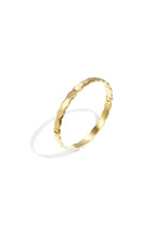 Bracciale rigido di forma irregolare