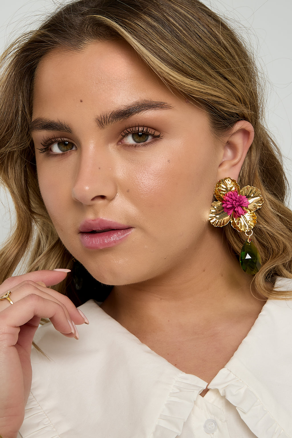 Orecchini pendenti in ferro Flower Vacation Serie lussuosa Gioielli da donna