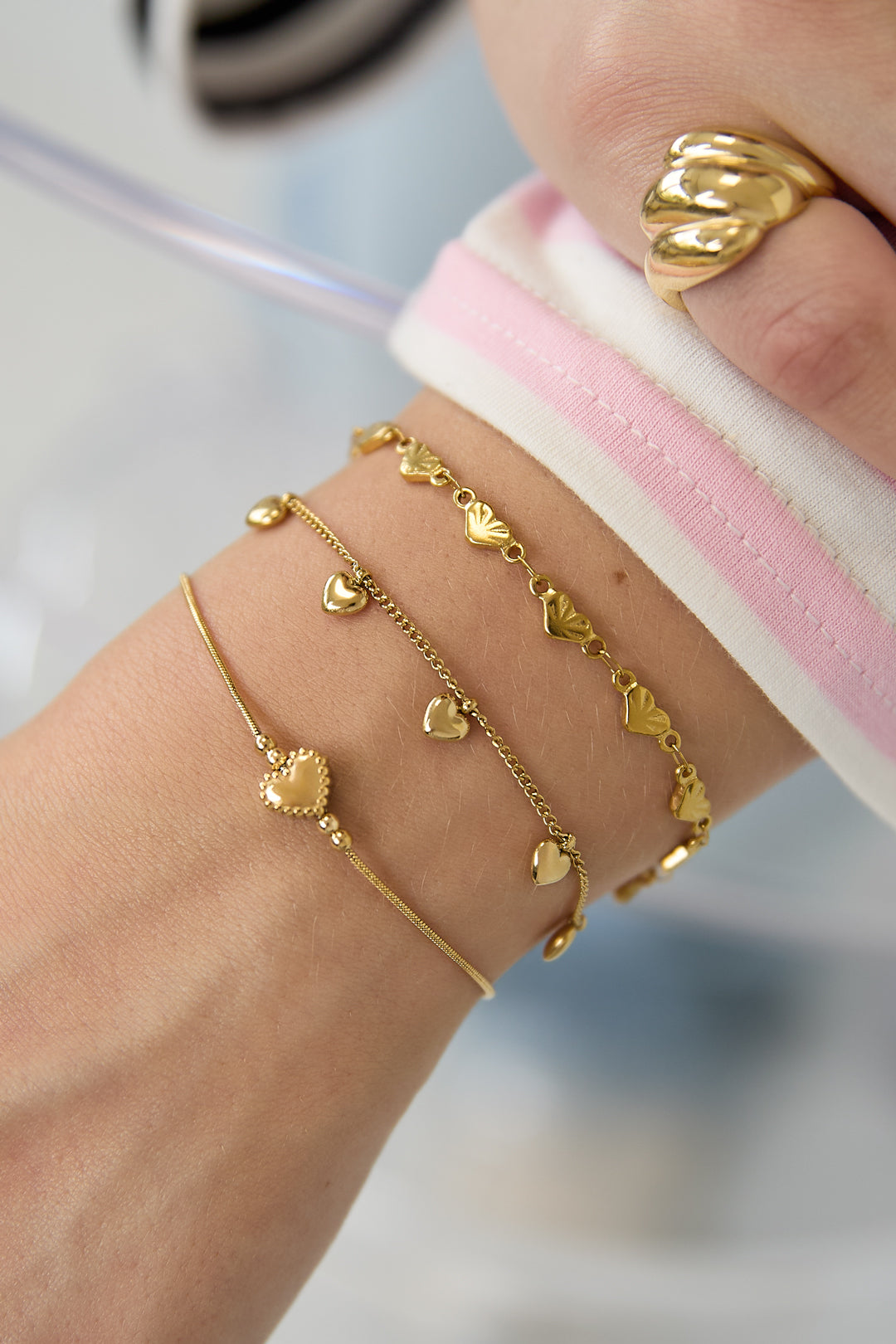 Bracciale minimalista con cuore decorato