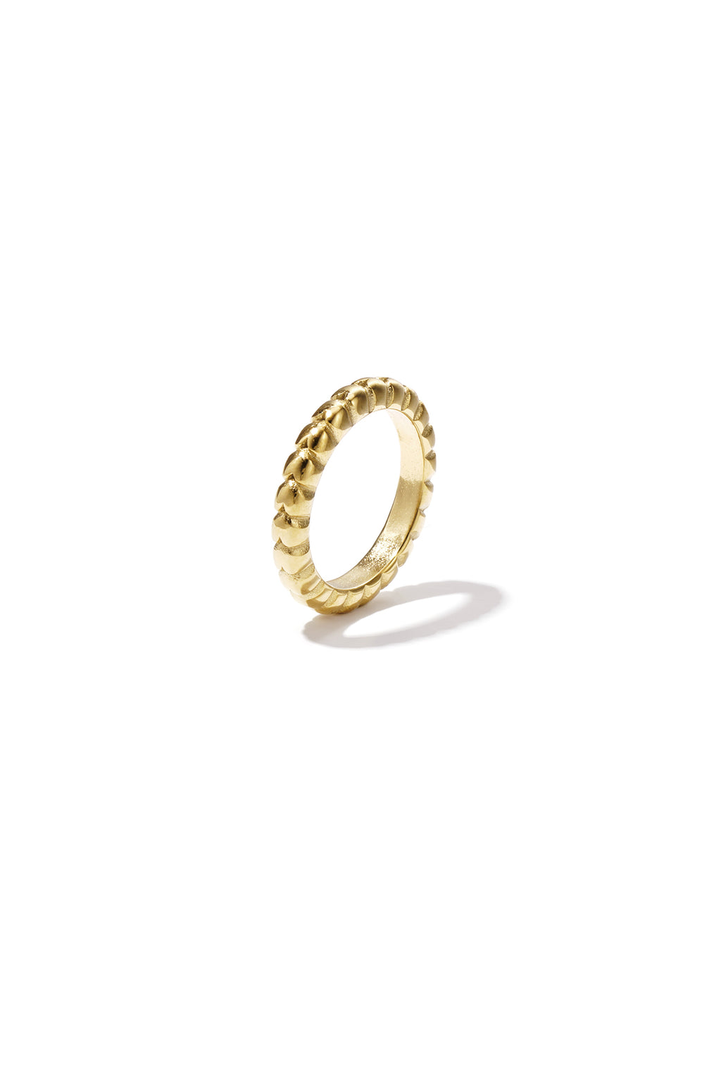 Anello a forma di cuore ripetuto