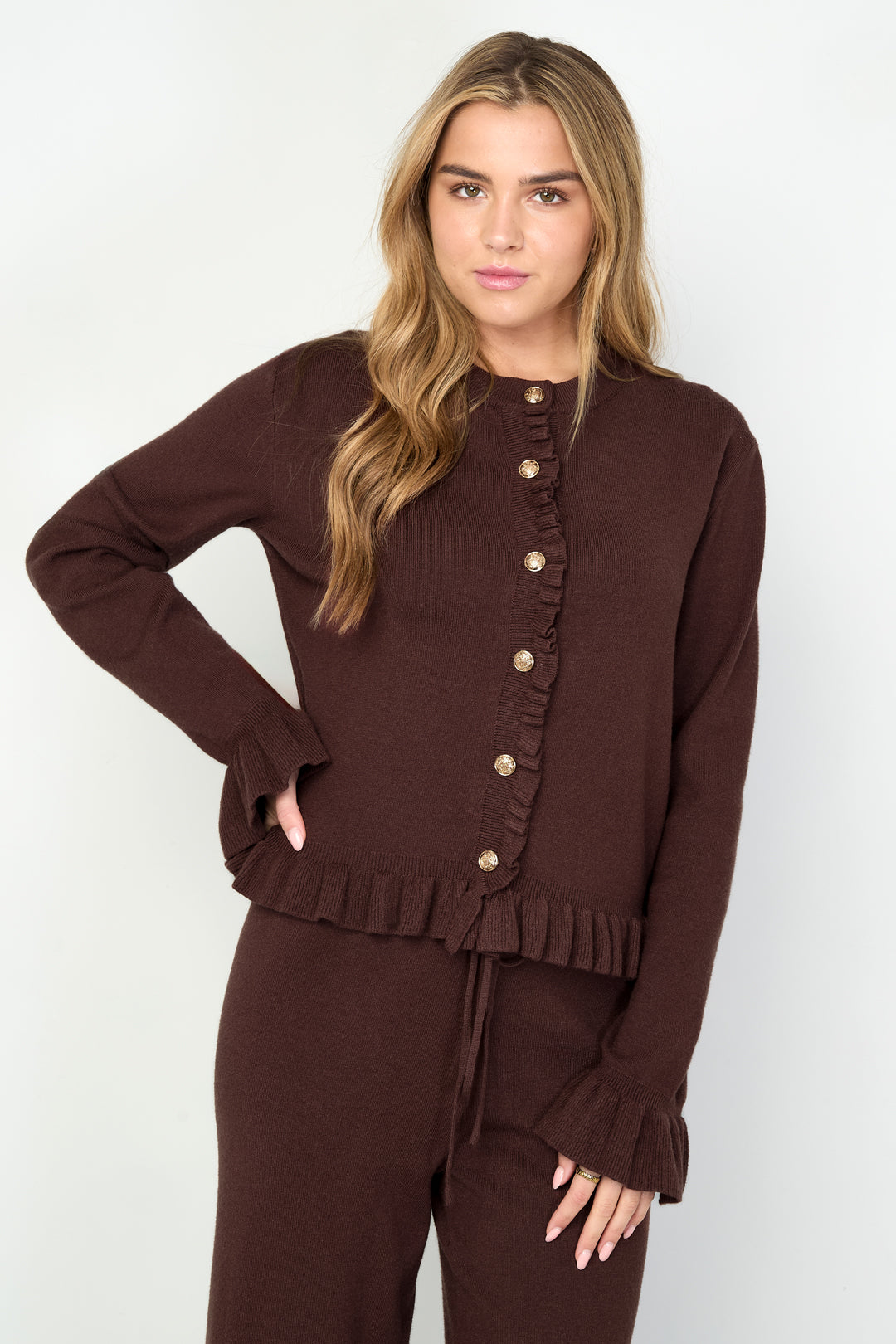Il cardigan con volant amorevole