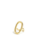 Anello vistoso di forma ovale e minimalista