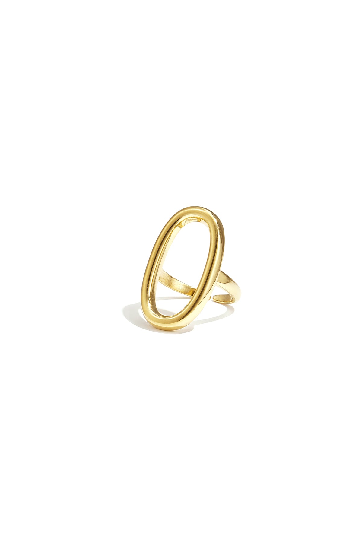 Anello vistoso di forma ovale e minimalista