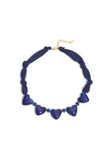 Collana in tessuto con perline a forma di cuore