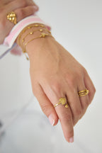 Anello con cuori regolabili