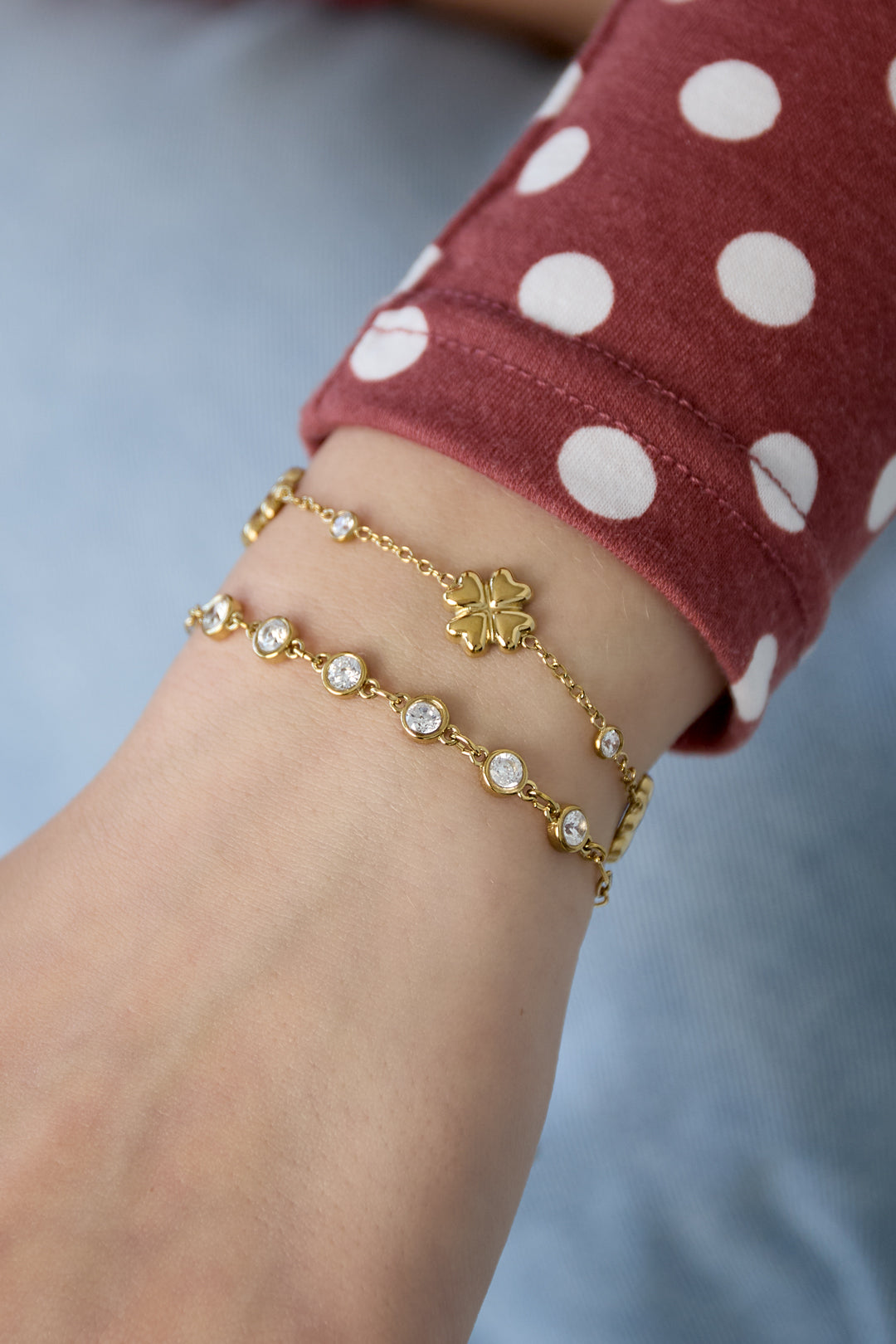 Bracciale a maglie con pietre rotonde di zirconi