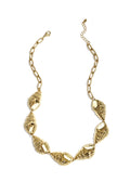 Collana importante con grandi conchiglie