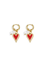 Orecchini con cuore pendente e perla