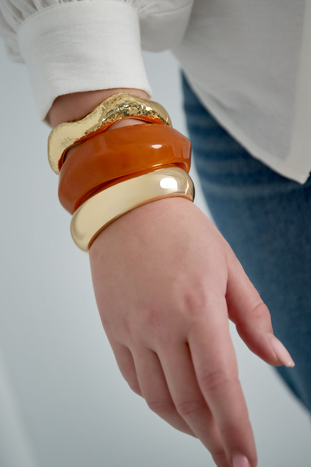 Bracciale curvo dorato