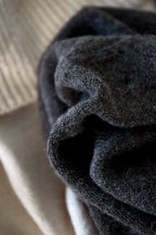 Maglione Donna a Spalla Scoperta in Fibra di Poliestere Intrecciata Elegante Colore Puro