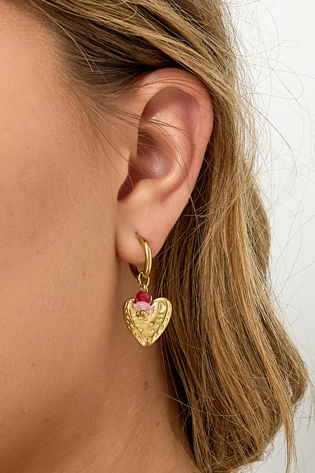 Orecchini con cuore e perline