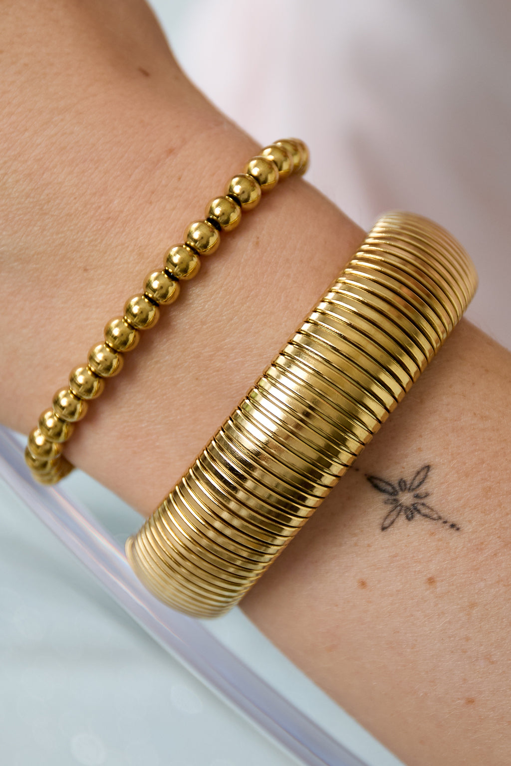 Bracciale elastico audace e alla moda