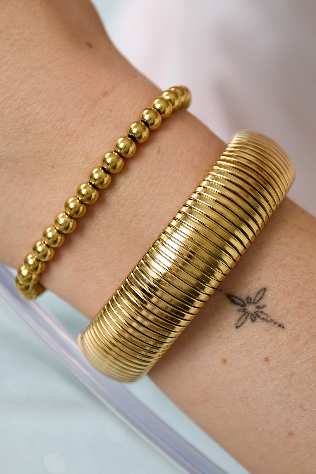 Bracciale elastico audace e alla moda