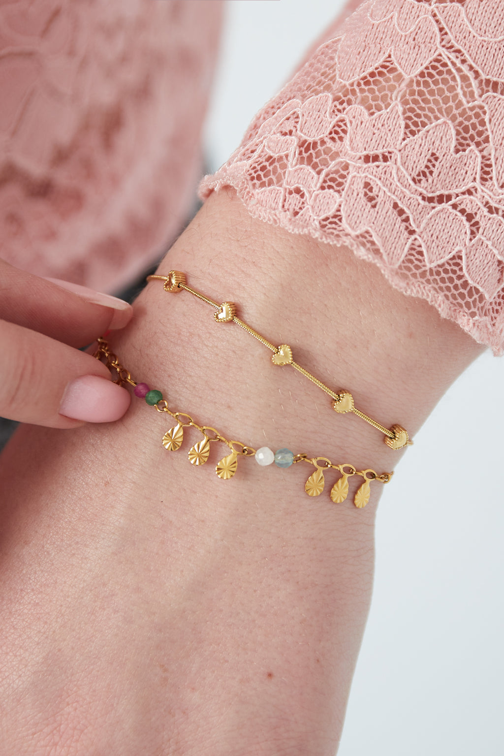 Bracciale a fila di cuori