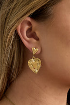 Orecchini con pendenti a forma di cuore