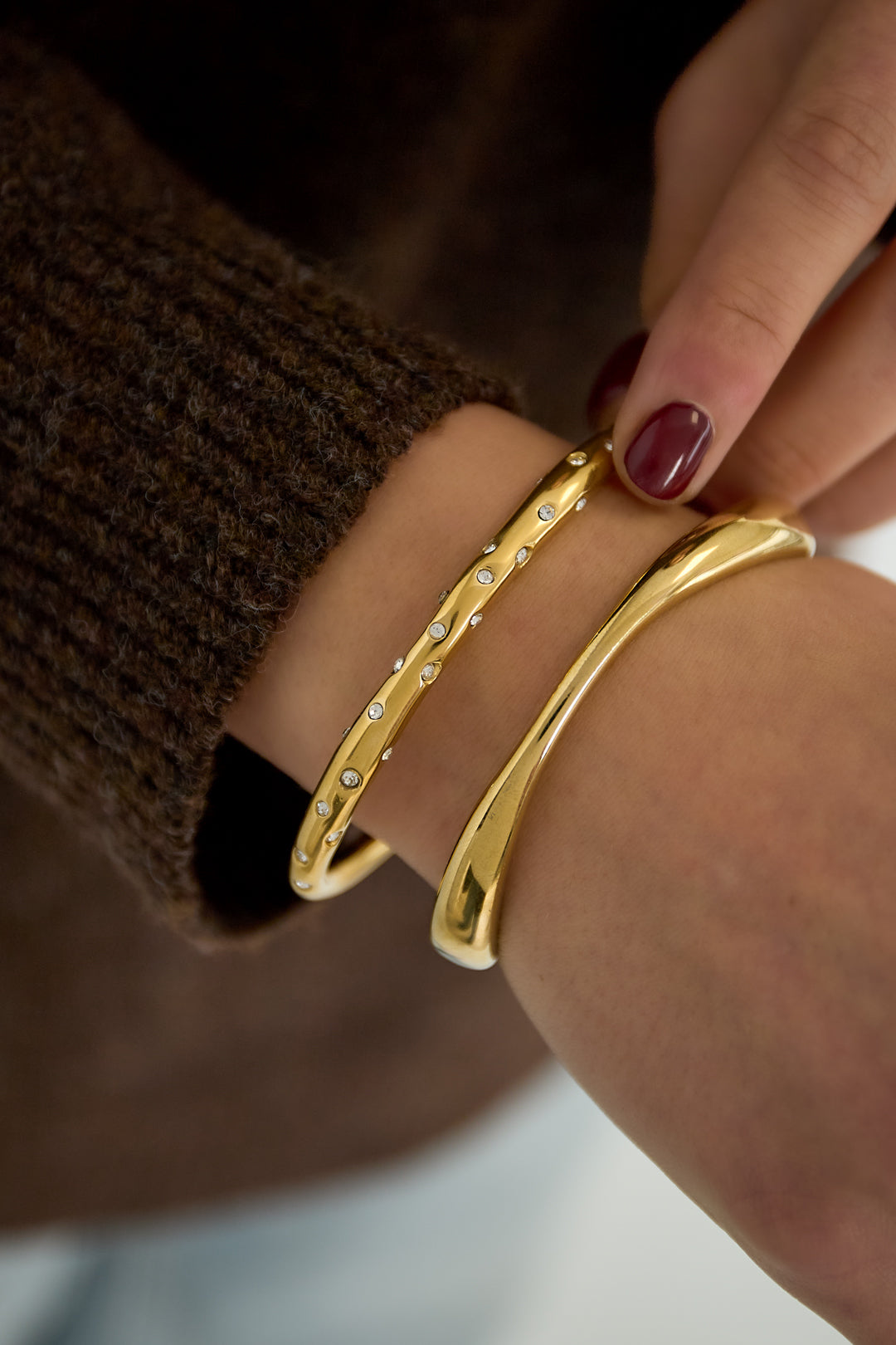 Bracciale dalla forma organica