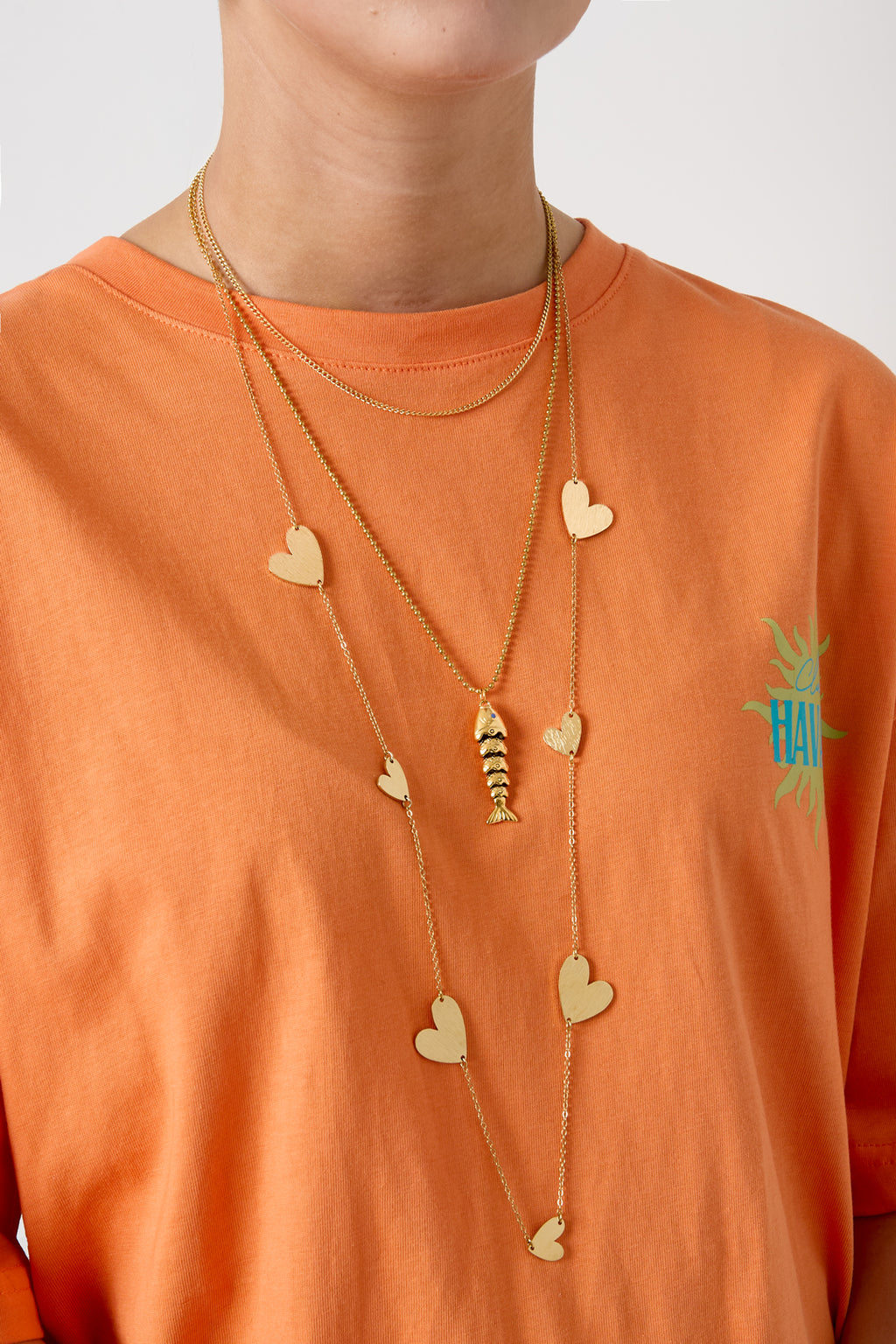 Collana lunga con cuori di varie dimensioni
