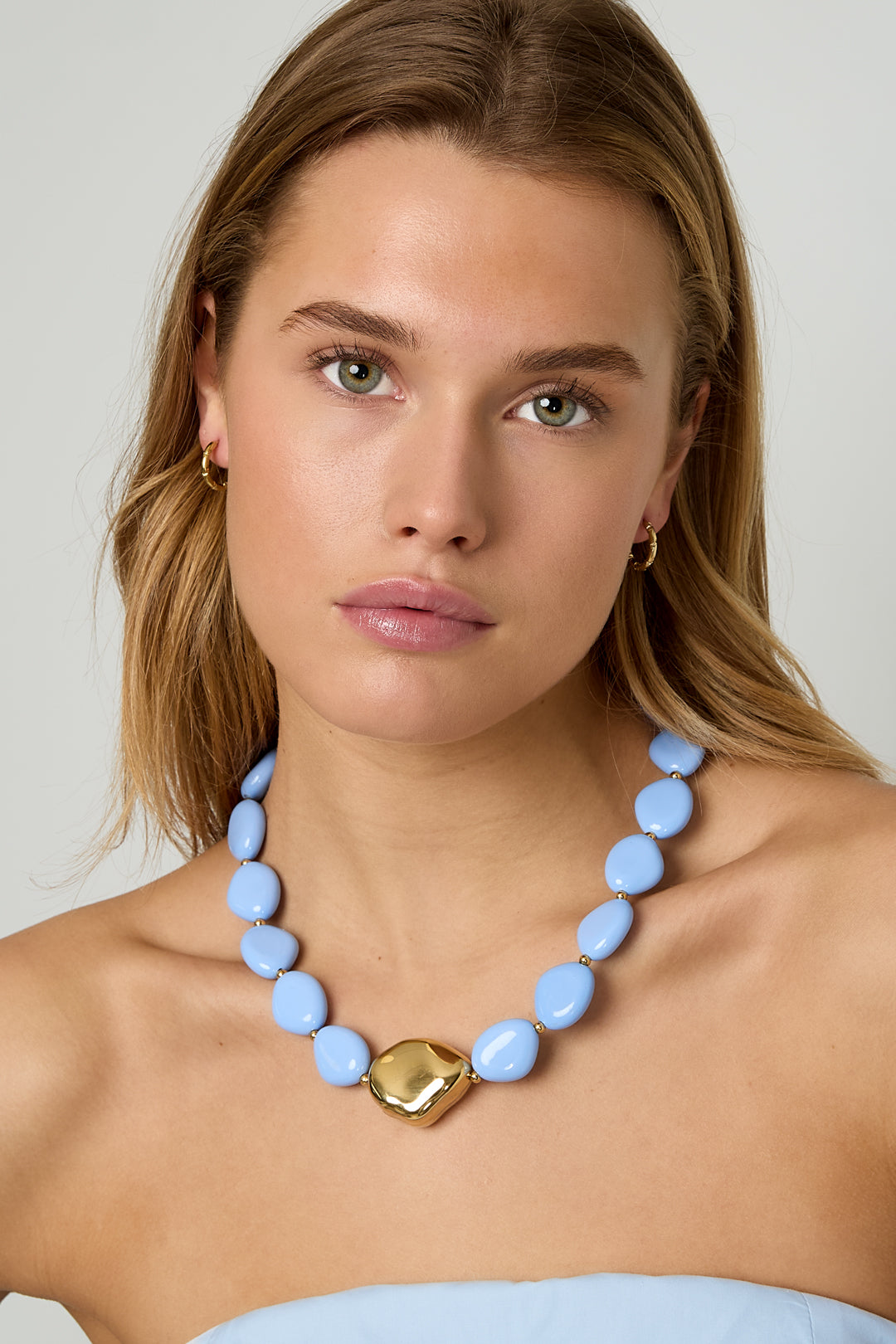 Collana con perlina importante