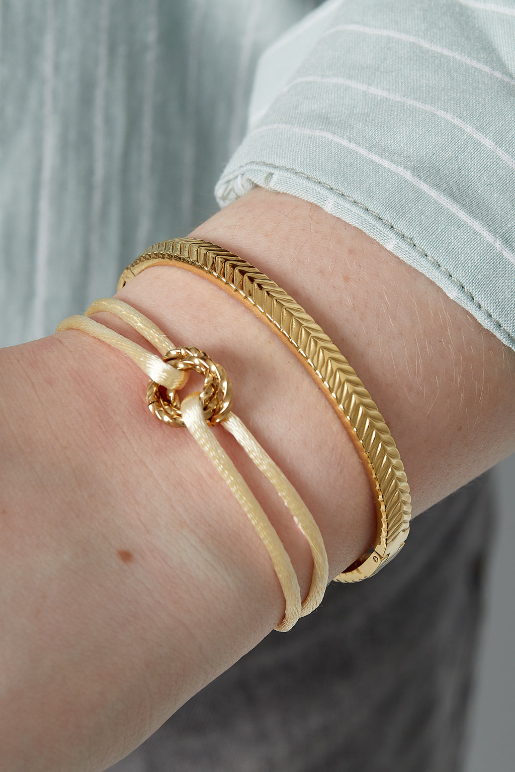 Bracciale intrecciato