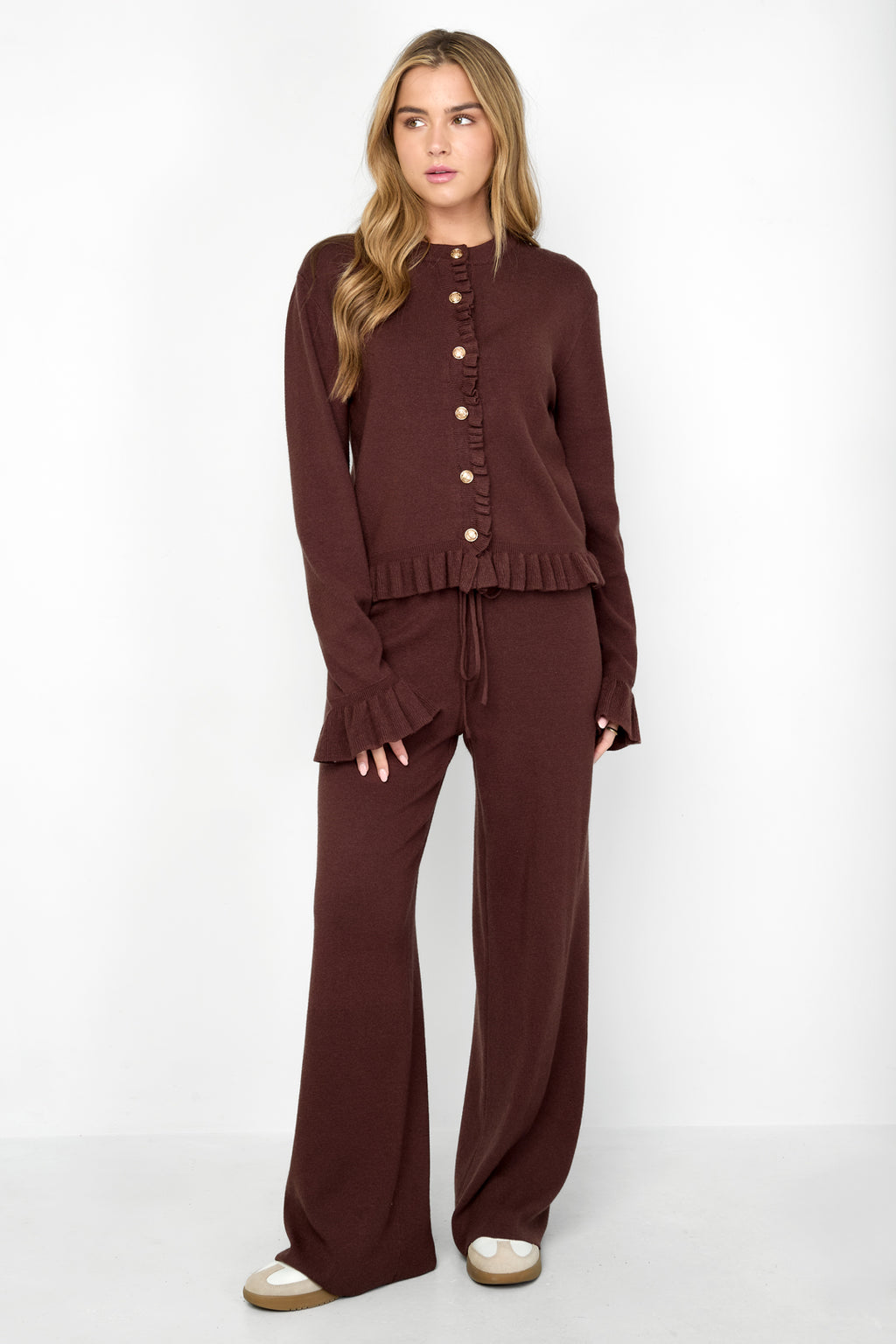 Il cardigan con volant amorevole