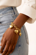 Bracciale a maglie grosse con grandi cuori