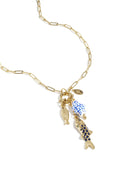Collana con chiusura frontale e ciondoli a forma di pesce