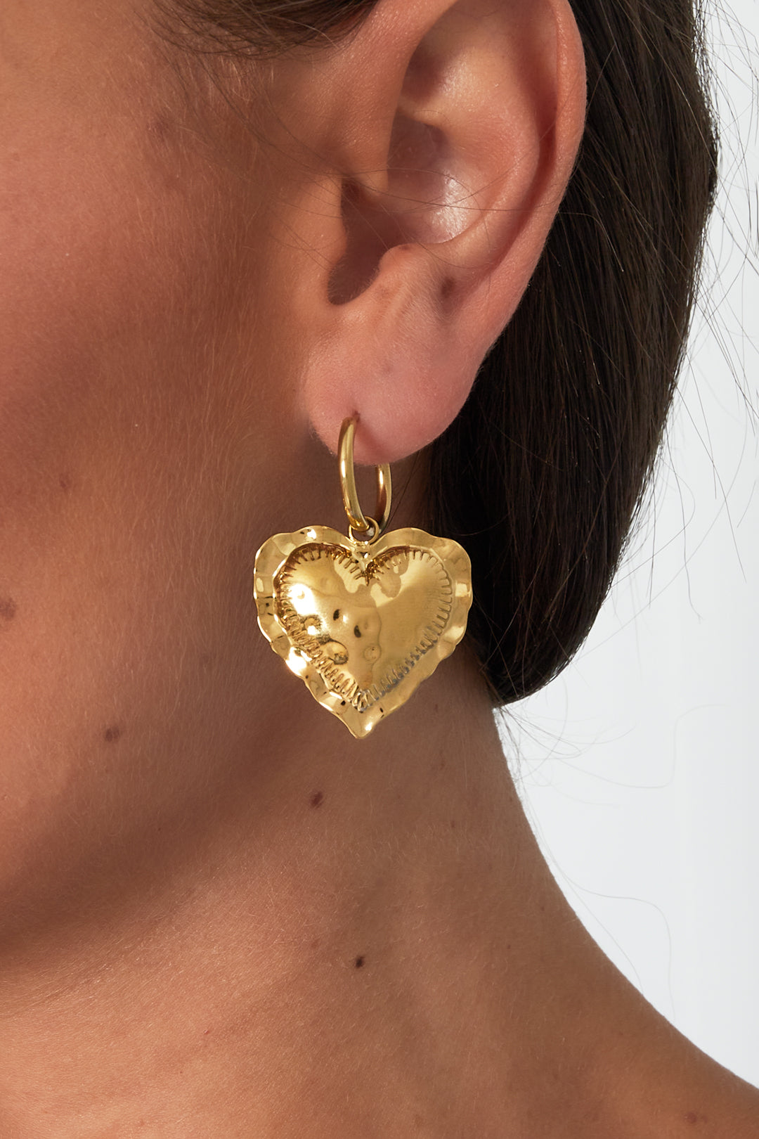 Orecchini pendenti a forma di cuore Embrace