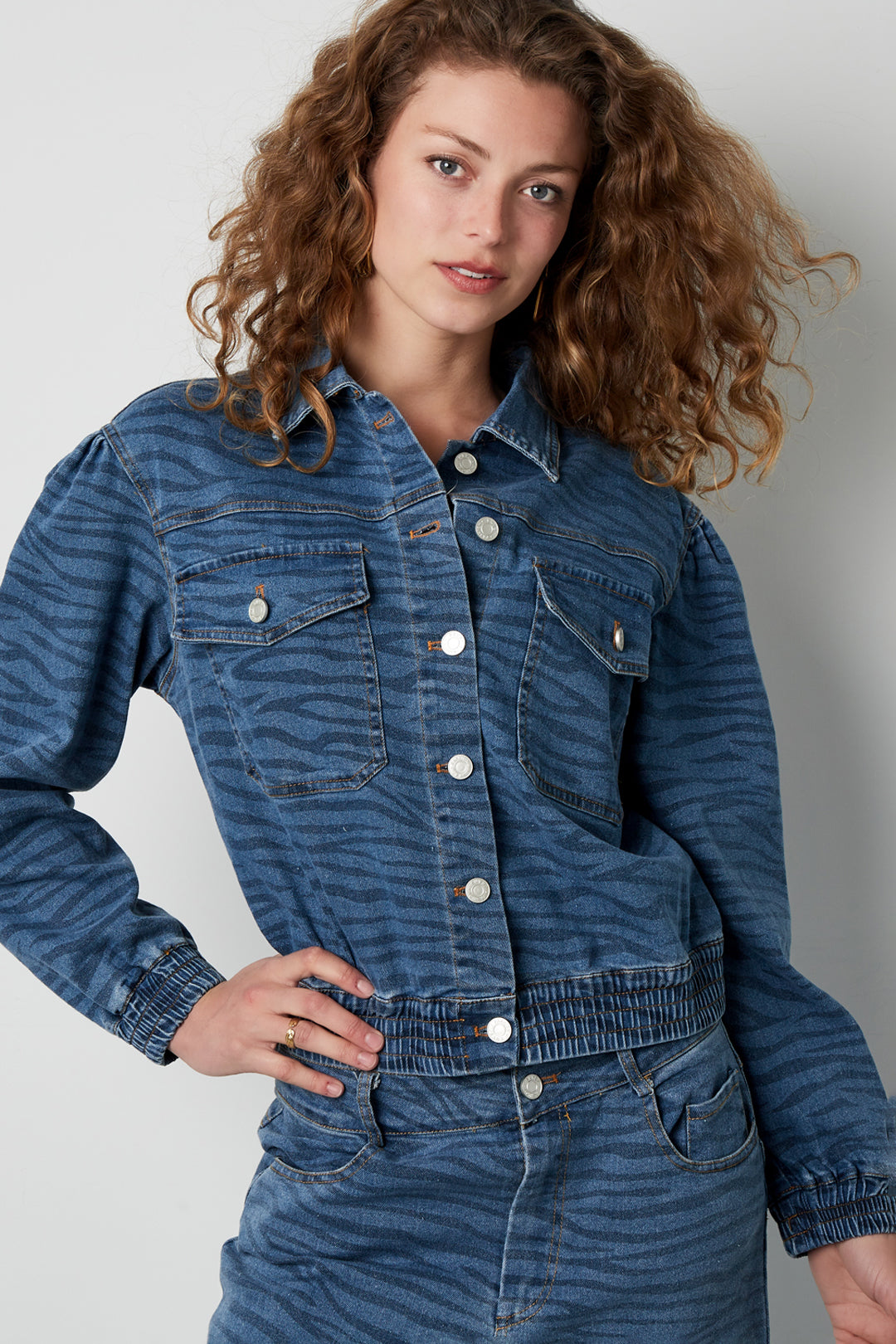 Giubbotto in Jeans Donna Taglio Corto Motivo Tigre