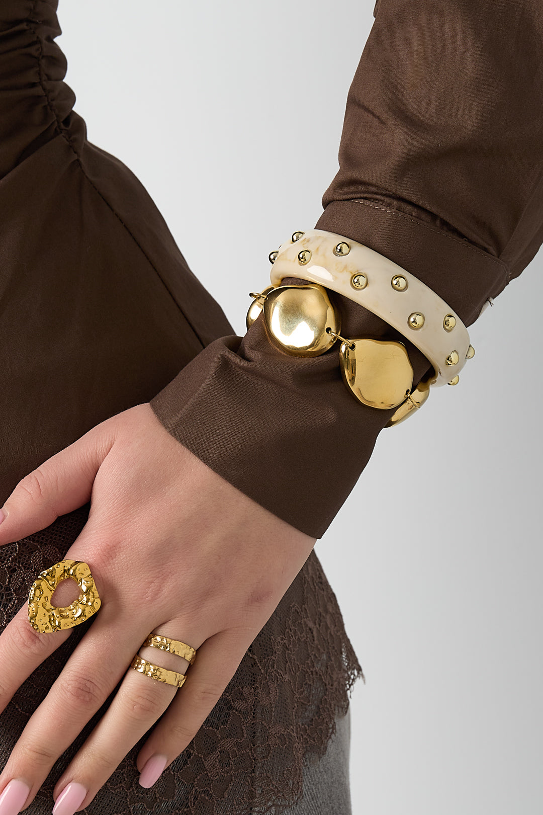 Collana con perle rustiche asimmetriche