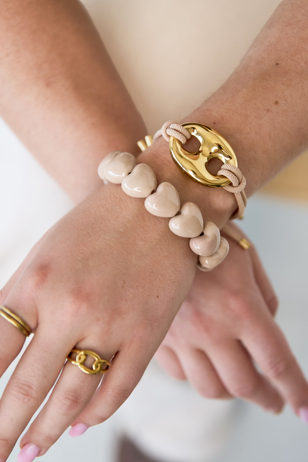 Braccialetto con perline a forma di cuore grosse