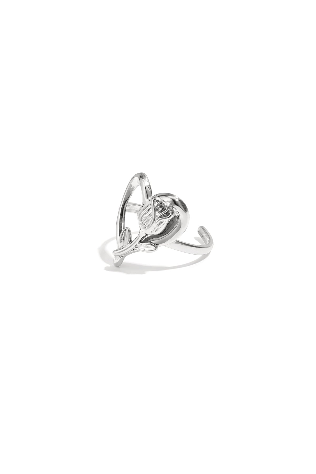 Anello con rosa sul cuore