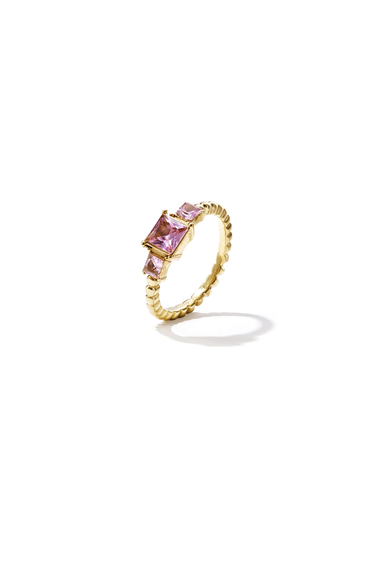 Anello con pietre quadrate