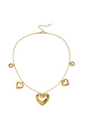 Collana con perline e cuori di diverse forme