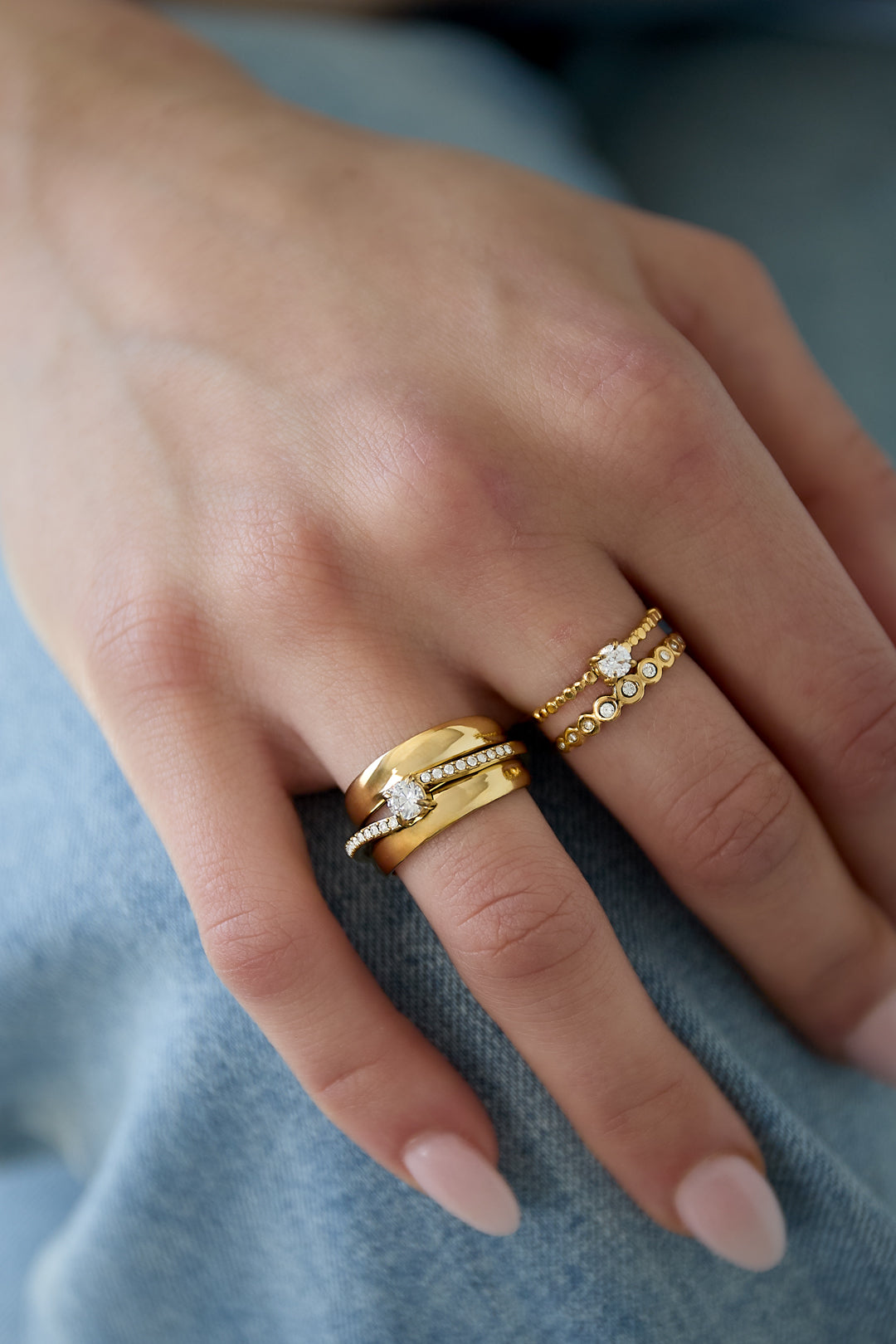 Anello a strati con pietre