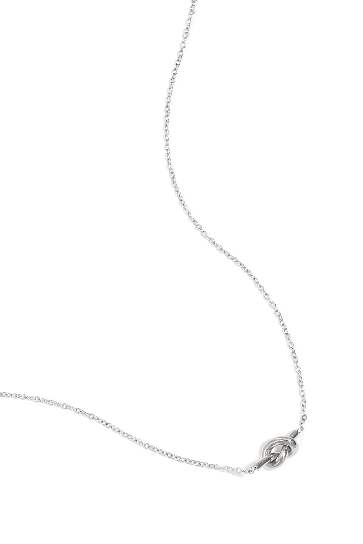 collana semplice con ciondolo annodato