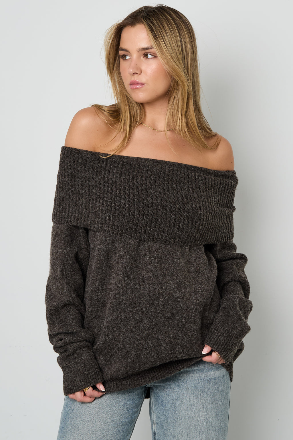 Maglione Donna a Spalla Scoperta in Fibra di Poliestere Intrecciata Elegante Colore Puro