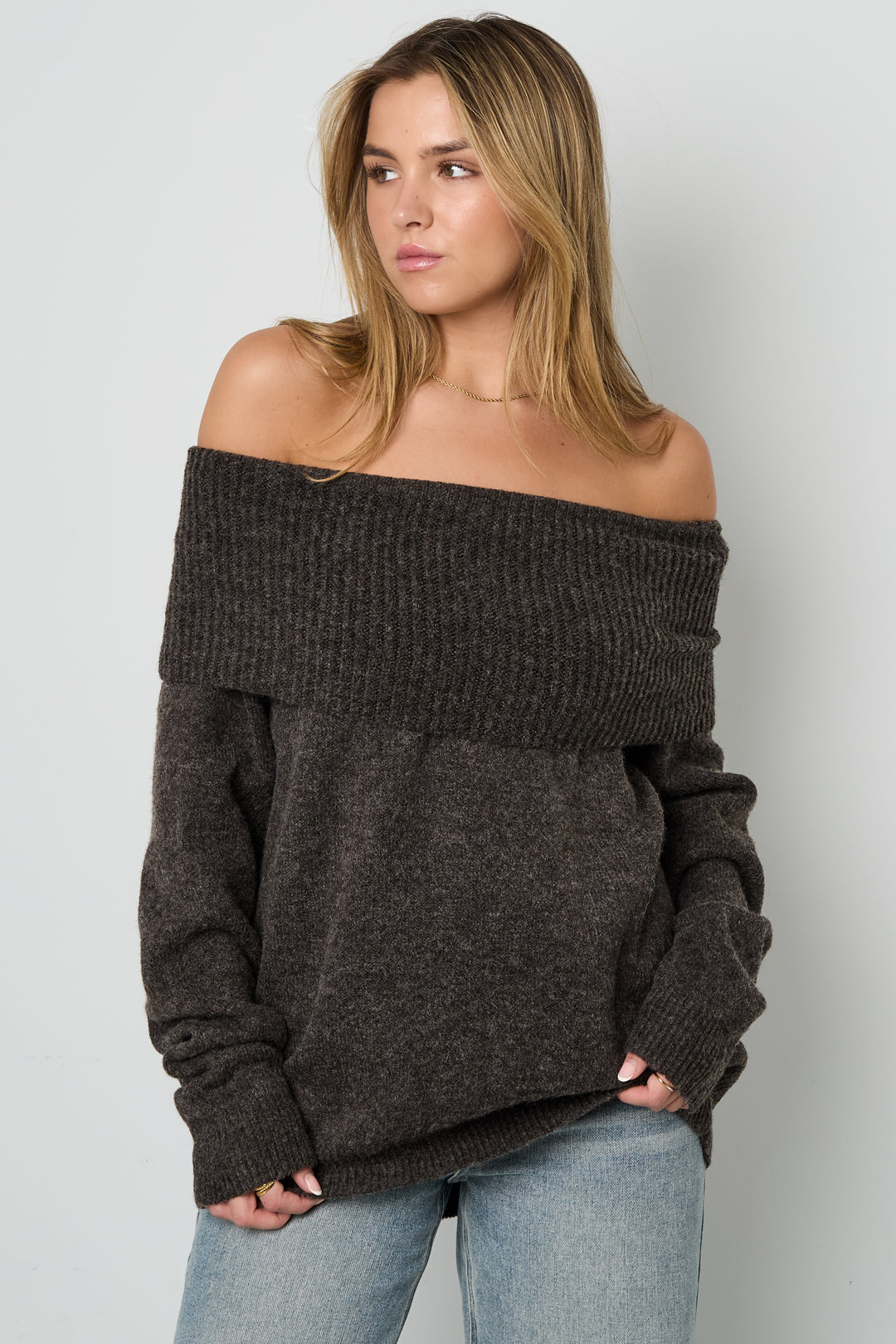 Maglione Donna a Spalla Scoperta in Fibra di Poliestere Intrecciata Elegante Colore Puro