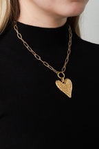 Collana lunga con cuore spesso