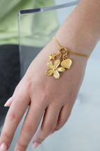 Braccialetto fai da te con fiori