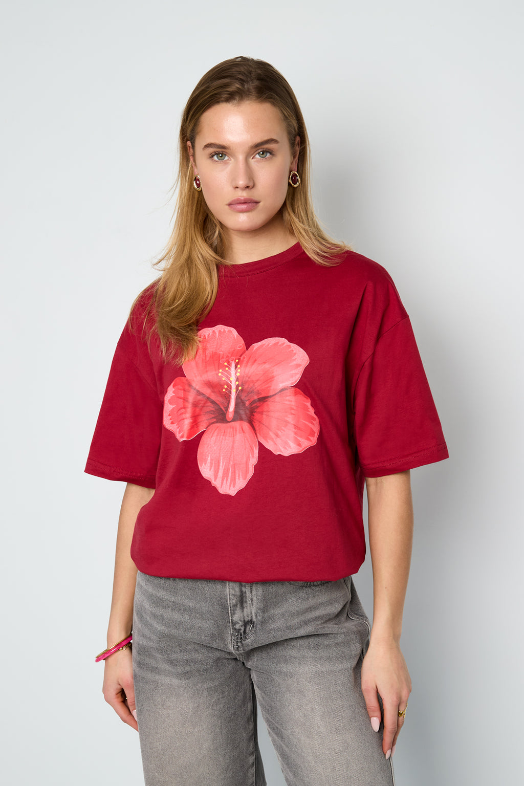 Maglietta con fiori tropicali