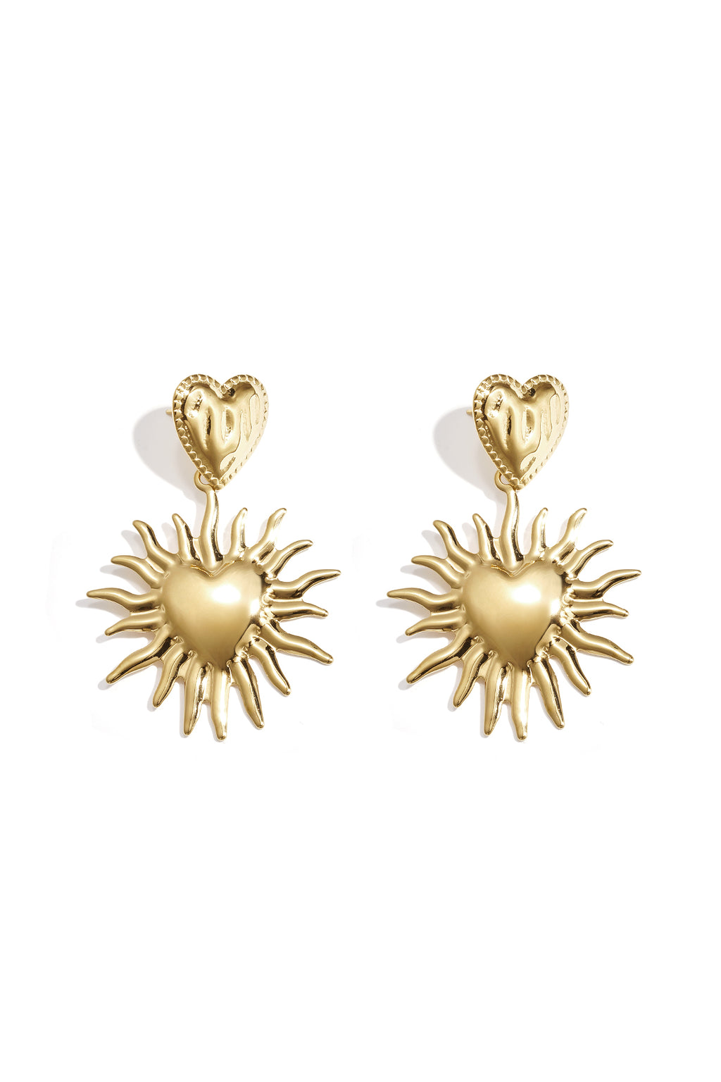 Orecchini a forma di cuore con sole pendente